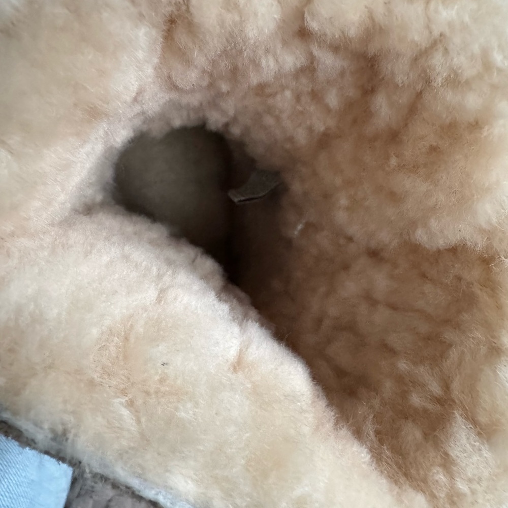 BearPaw Tan Suede Boots With Sheep Skin/ Wool Blend Lining. Size 9 - Picture 12 of 16